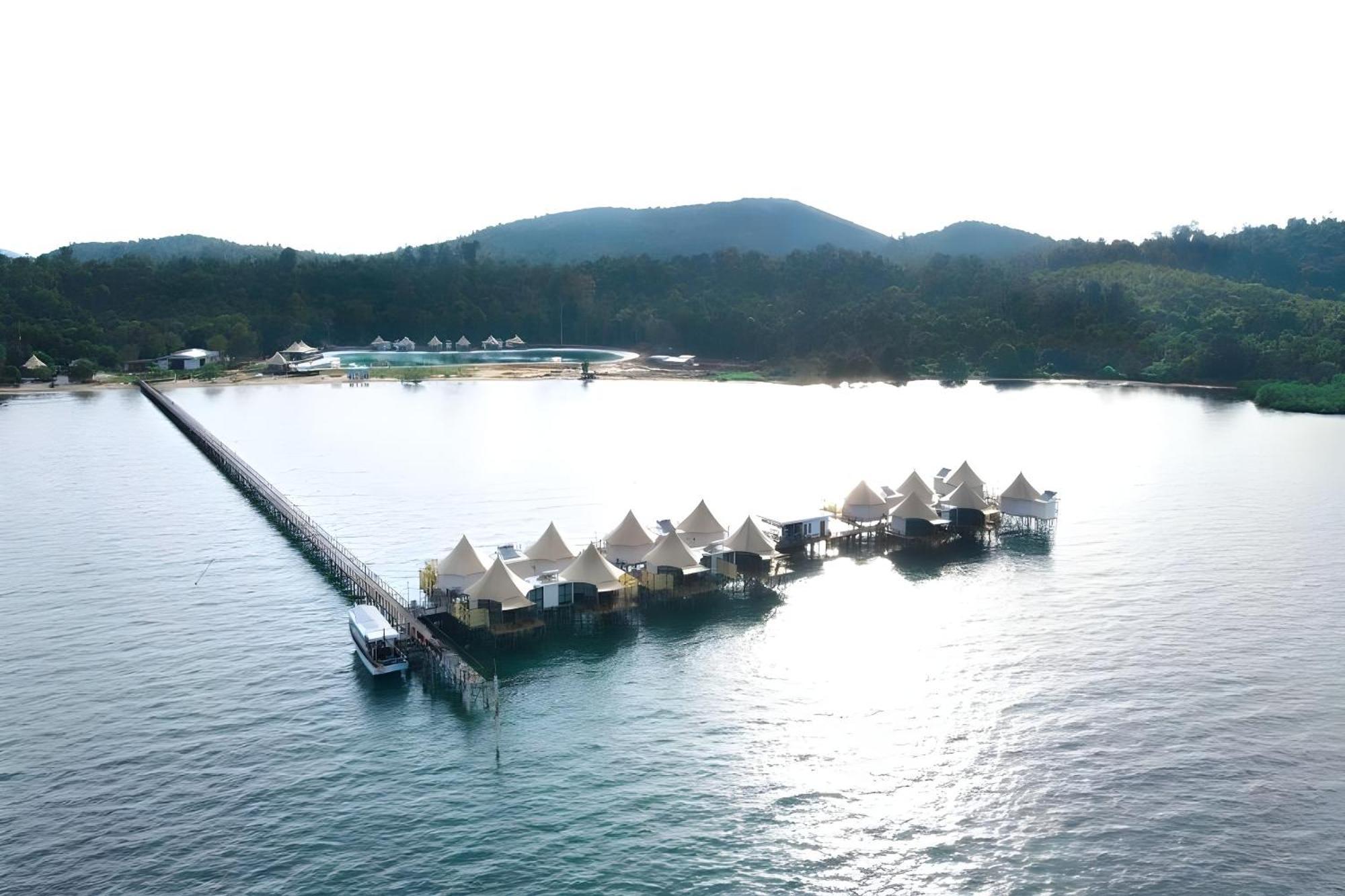 Kiki Beach Resort, Batam Galang Island Exterior photo