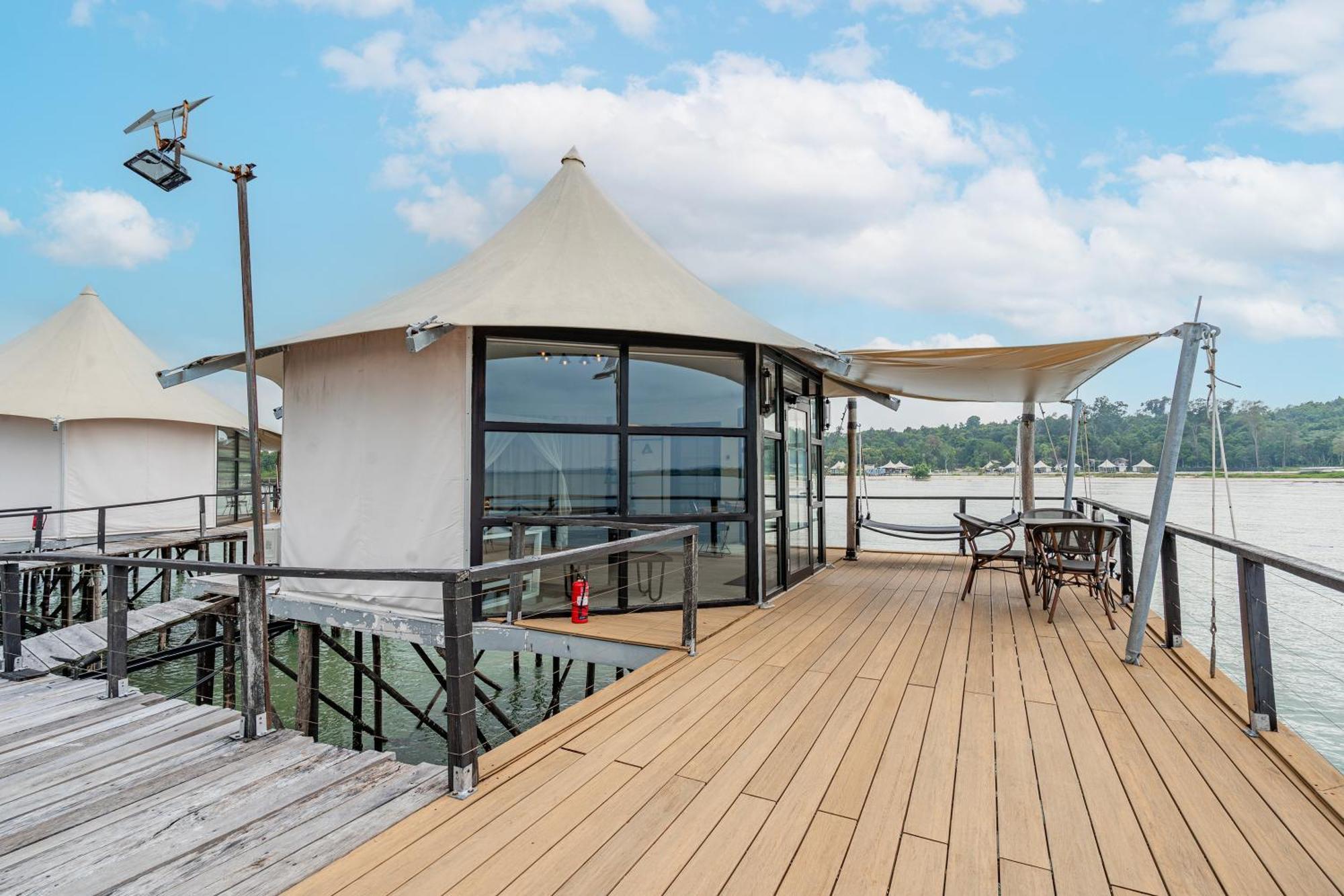 Kiki Beach Resort, Batam Galang Island Exterior photo